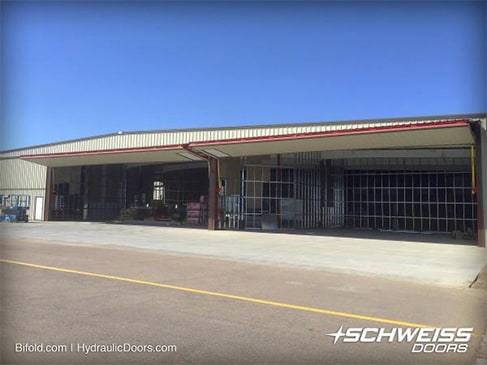 Schweiss box hangar doors