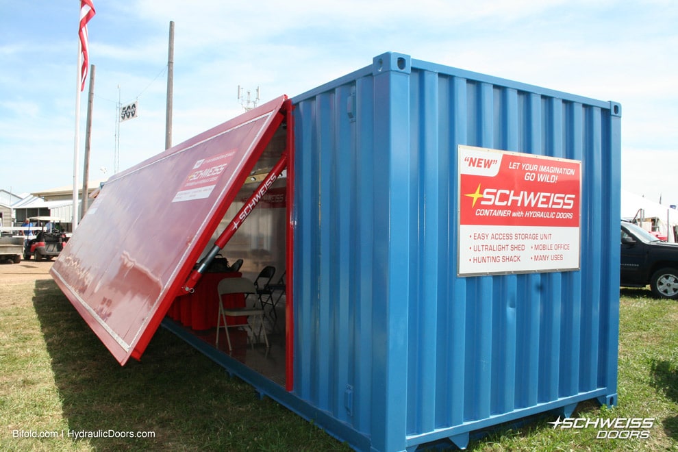 Schweiss Hydraulic door on container