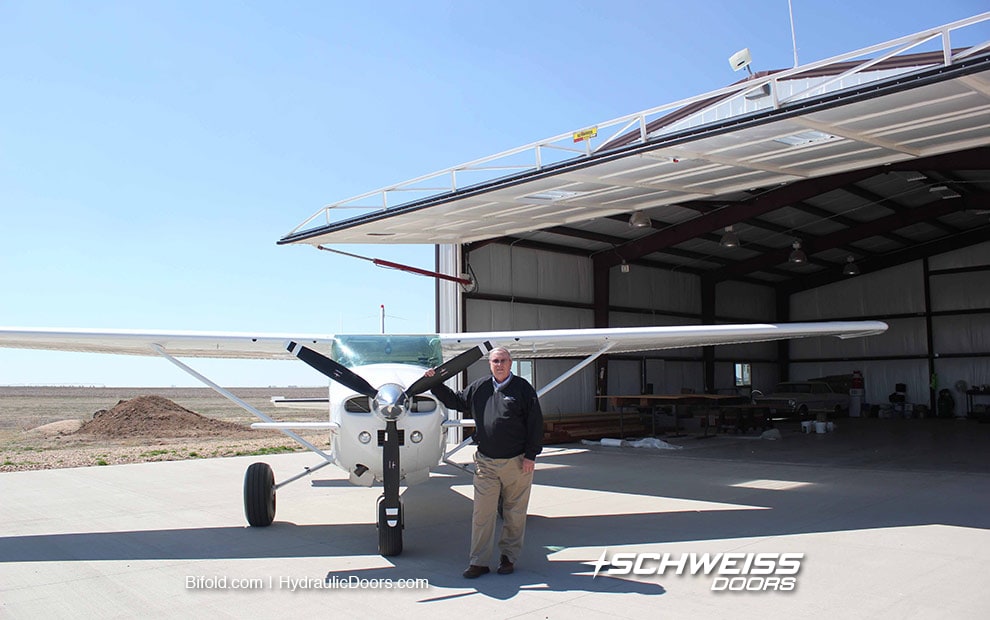 54 ft Schweiss hydraulic hangar door is windrated for 90 mph