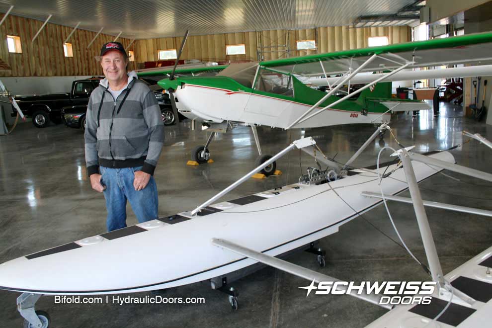 Hangar door has headroom for the kitfox with or without floats