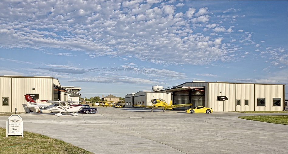Schweiss doors attends Oshkosh Airshow